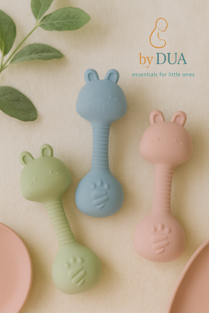 Baby Rassel und Beißring aus sicherem Silikon by DUA Babyprodukte und Babyartikel